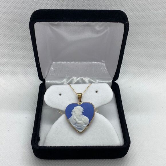 💛 10k Heart Mother & Child Cameo Necklace - Picture 2 of 3